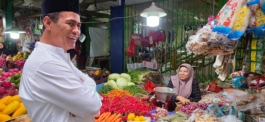 Sidak Pasar di Hari Pertama Puasa, Mentan Amran Tinjau Harga dan Pasokan Pangan